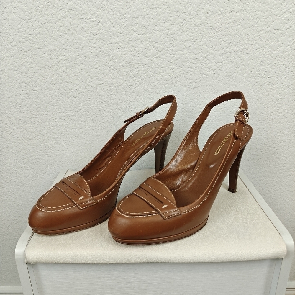 Sergio Rossi Brown Leather Closed Toe Pumps Preppy Size 39EU 9.5US